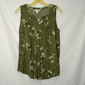 Croft & Barrow Sleeveless Olive Green Floral Top